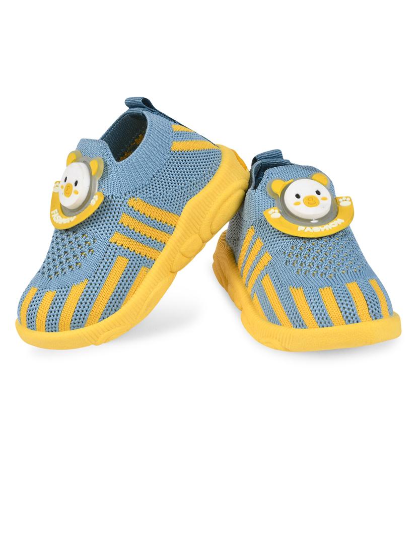 kids slip on sneaker shoes - 21746956 - Standard Image - 3