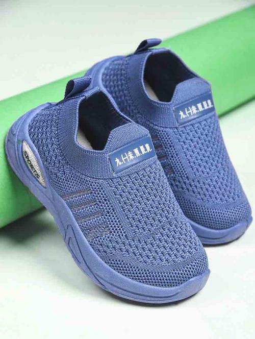 kids slip on sneaker shoes - 21746967 -  Standard Image - 0