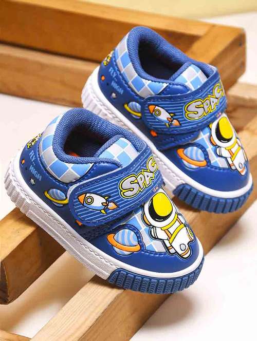 kids graphic print velcro sneaker - 21746985 -  Standard Image - 0