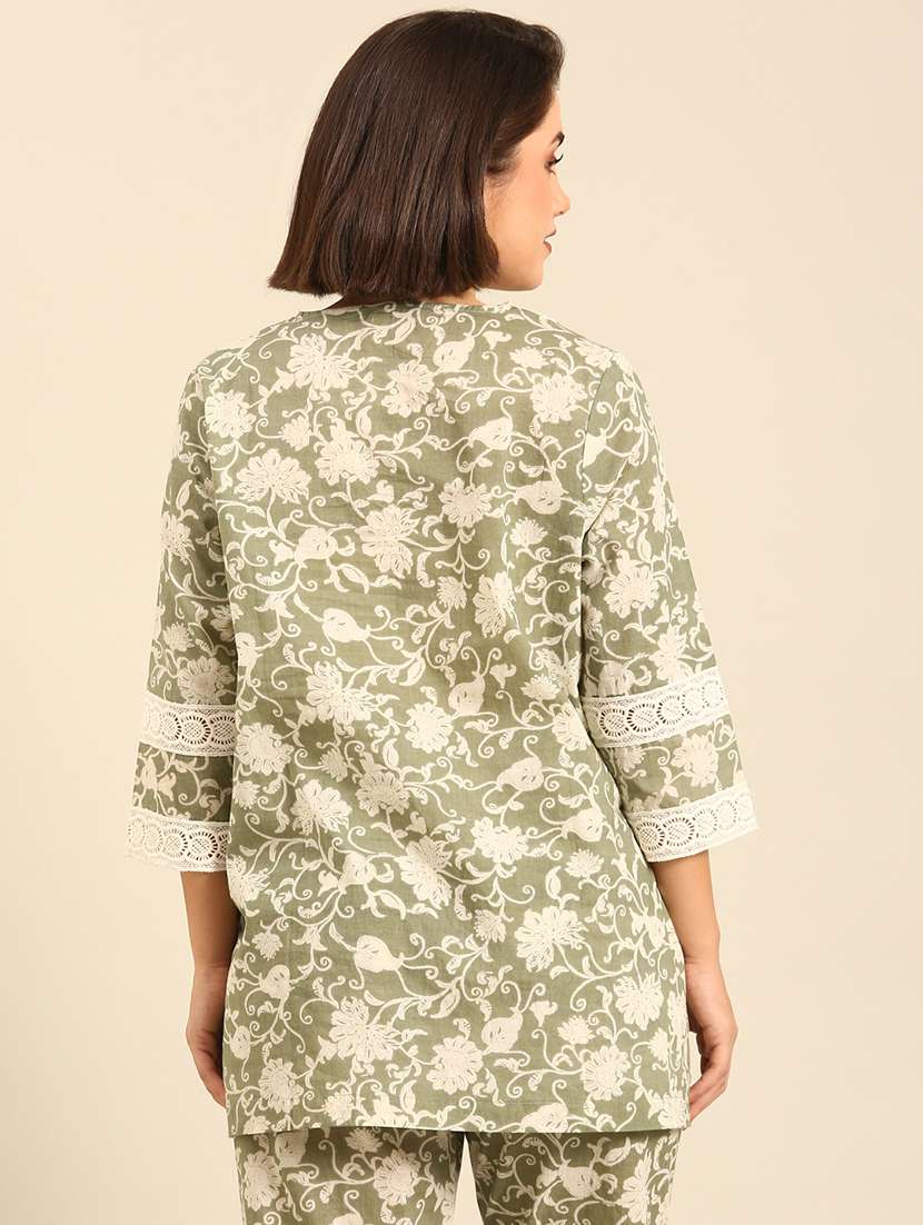women floral print short straight kurti - 21747023 - Standard Image - 3