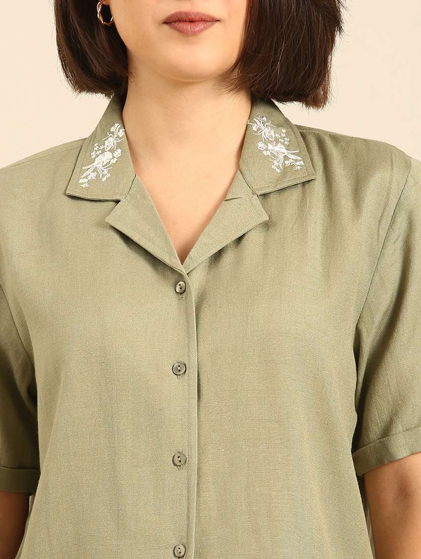 women solid embroidered collar crop shirt - 21747080 - Standard Image - 5