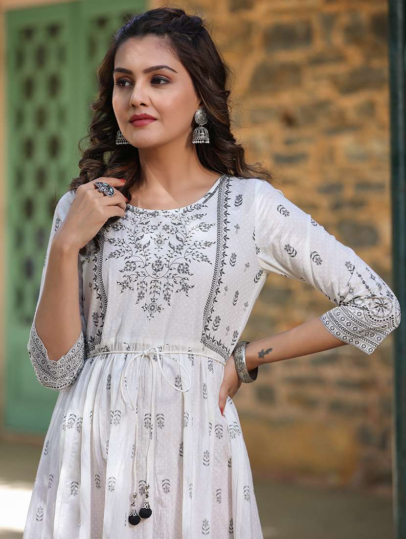 women printed round neck ethnic dress - 21747742 - Standard Image - 3