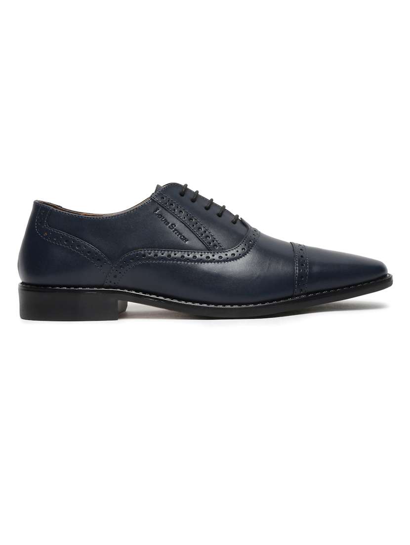 men solid lace-up oxfords - 21747999 -  Standard Image - 3