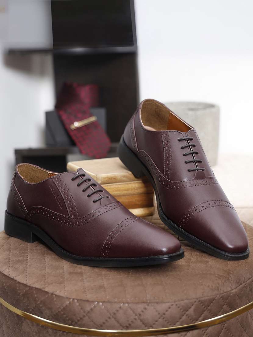 men solid lace-up oxfords