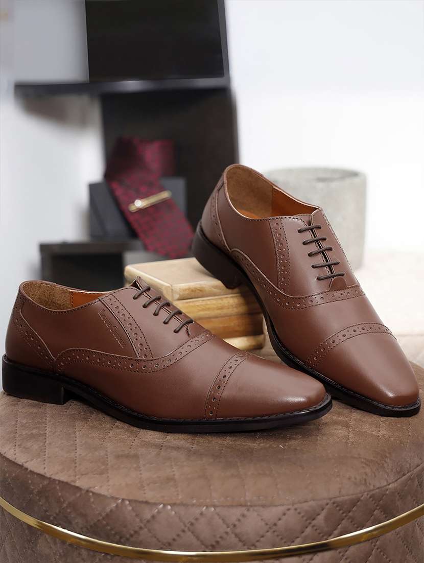 men solid lace-up oxfords