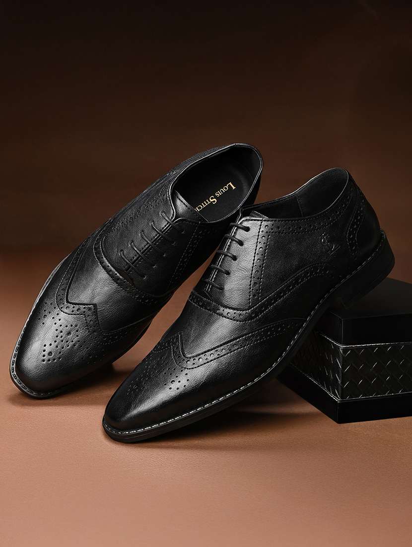 men solid lace-up brouges