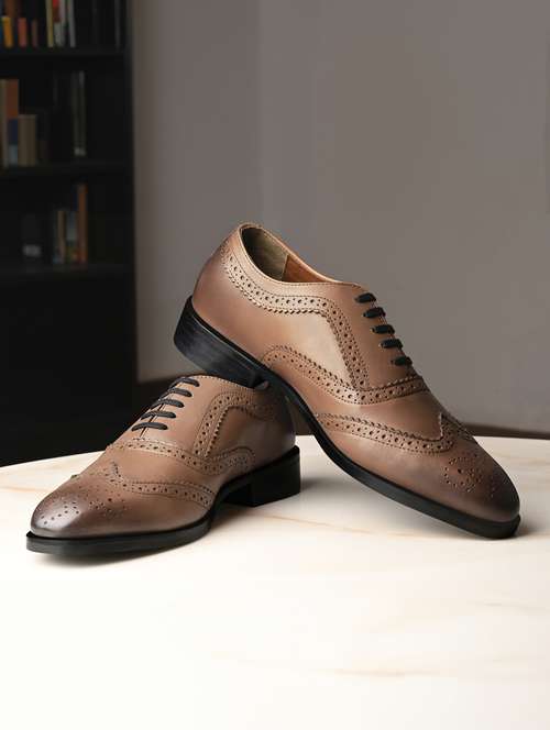 men solid lace-up brouges