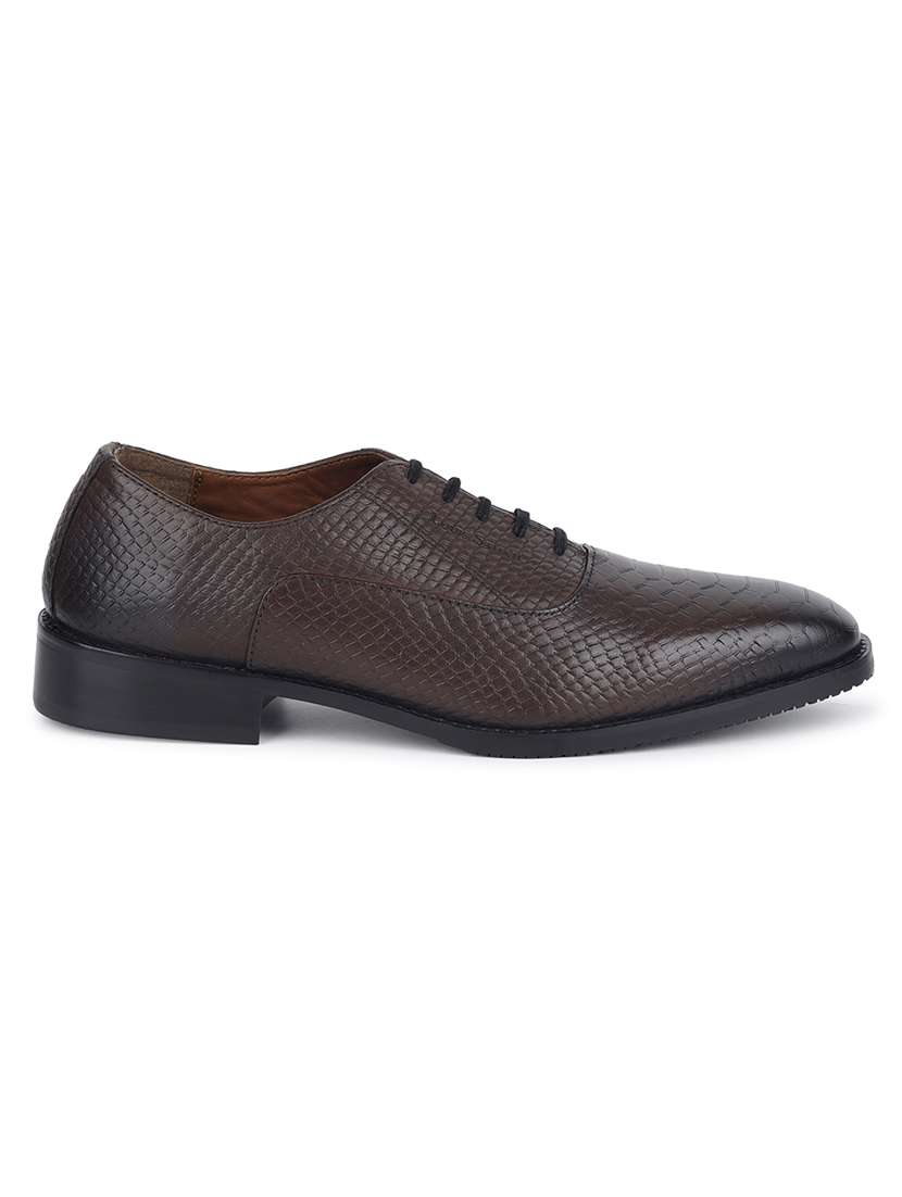 men textured lace-up oxford formal shoes - 21748107 -  Standard Image - 3