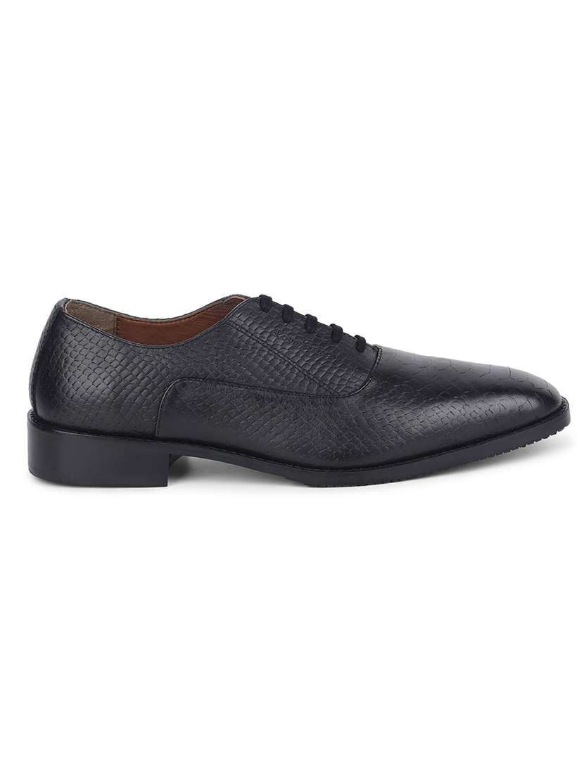 men textured lace-up oxfords - 21748108 -  Standard Image - 3