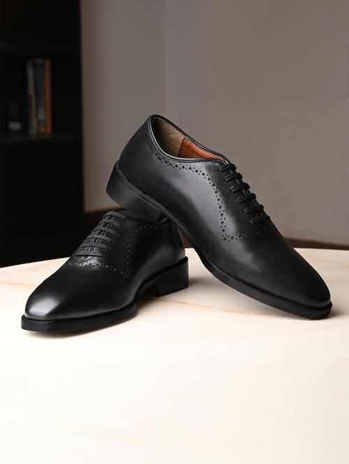 men solid lace-up oxfords - 21748111 - Standard Image - 0