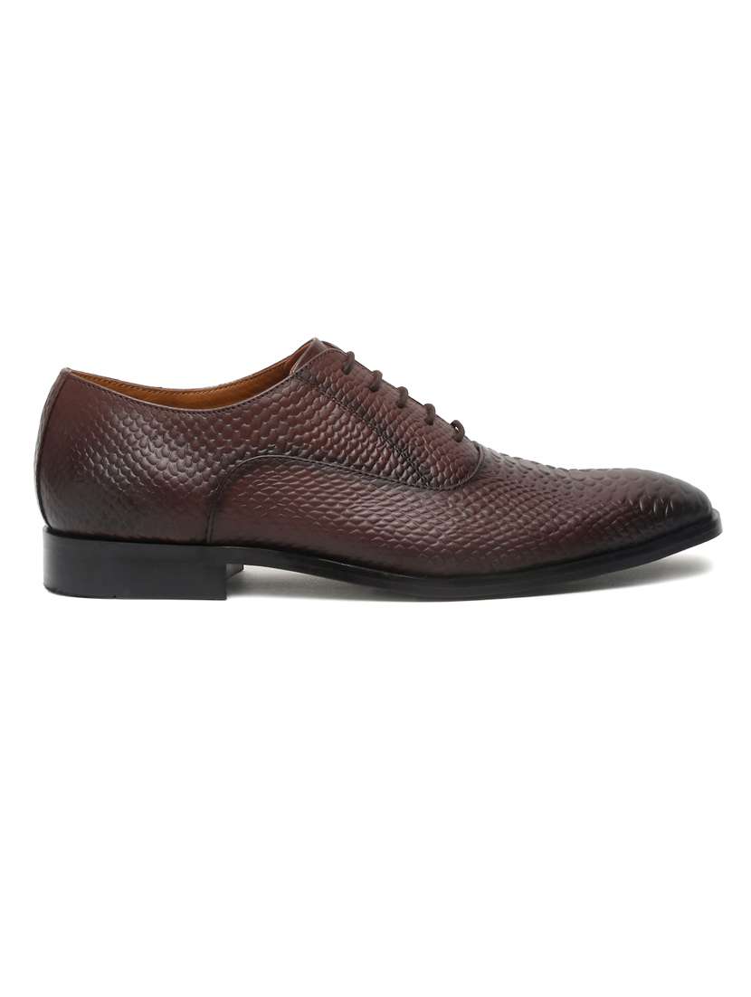 men textured lace-up oxfords - 21748142 - Standard Image - 3