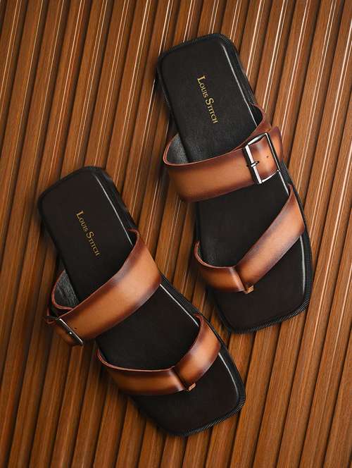 men solid toe separator sandal - 21748465 - Standard Image - 0