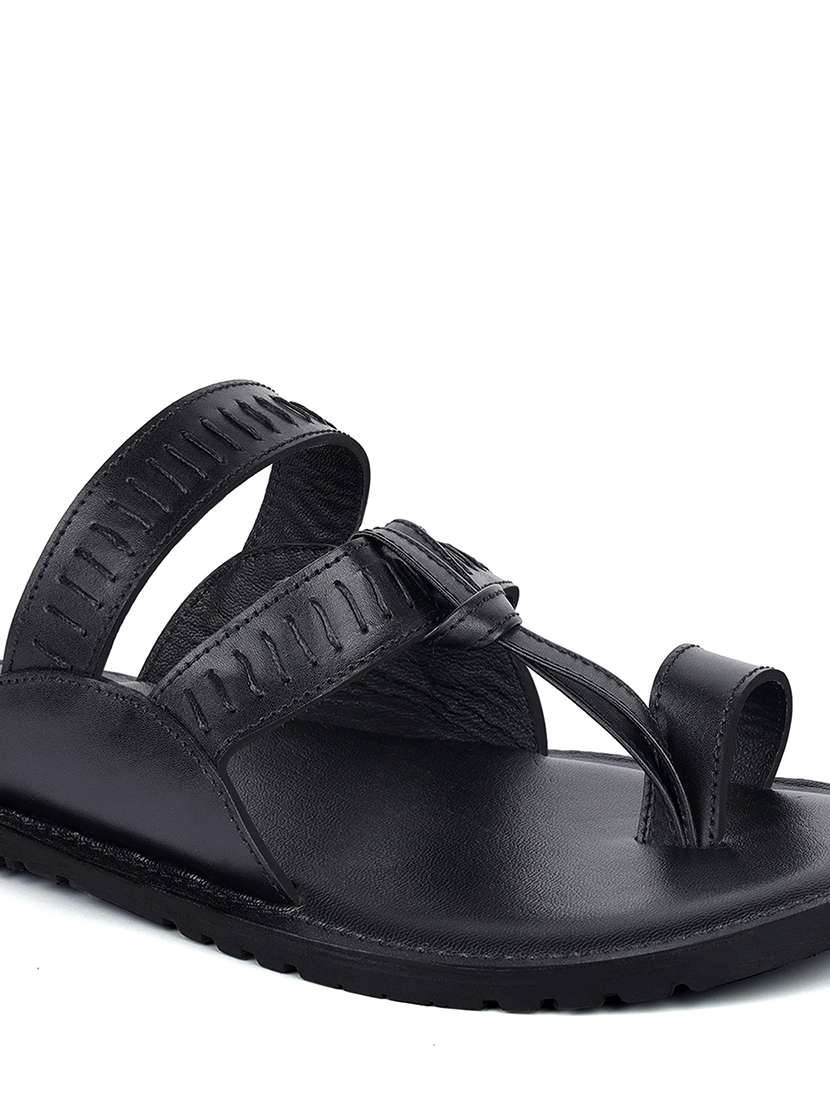 men solid toe separator sandal - 21748471 -  Standard Image - 3