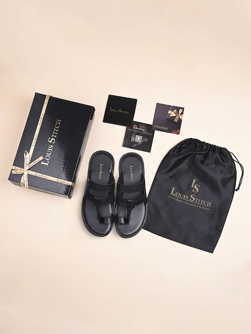 men solid toe separator sandal - 21748471 -  Standard Image - 5