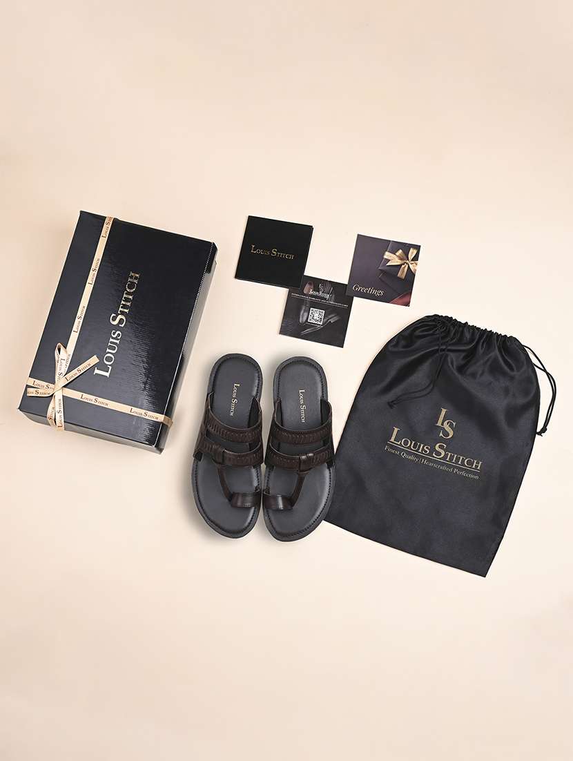 men solid one toe sandal - 21748472 -  Standard Image - 5