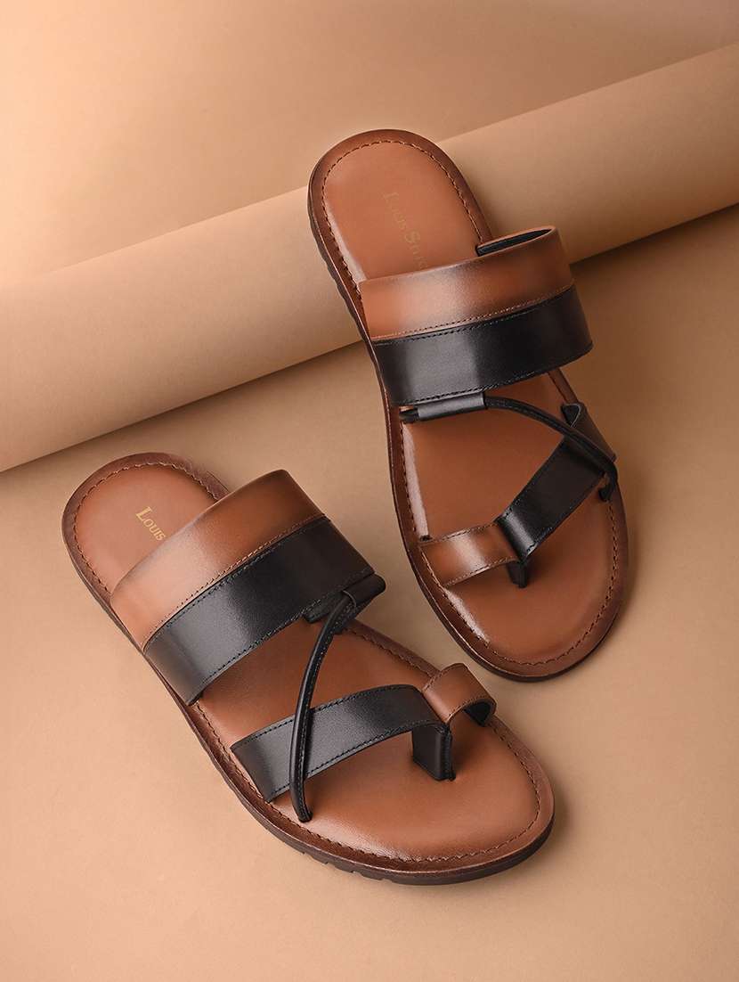 men solid slip on sandal - 21748474 -  Zoom Image - 0