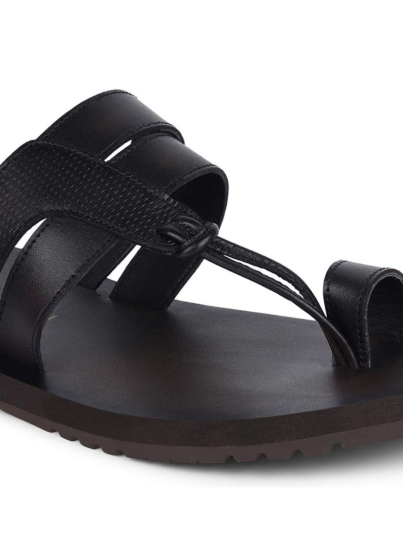 men solid one toe sandal - 21748478 - Standard Image - 3