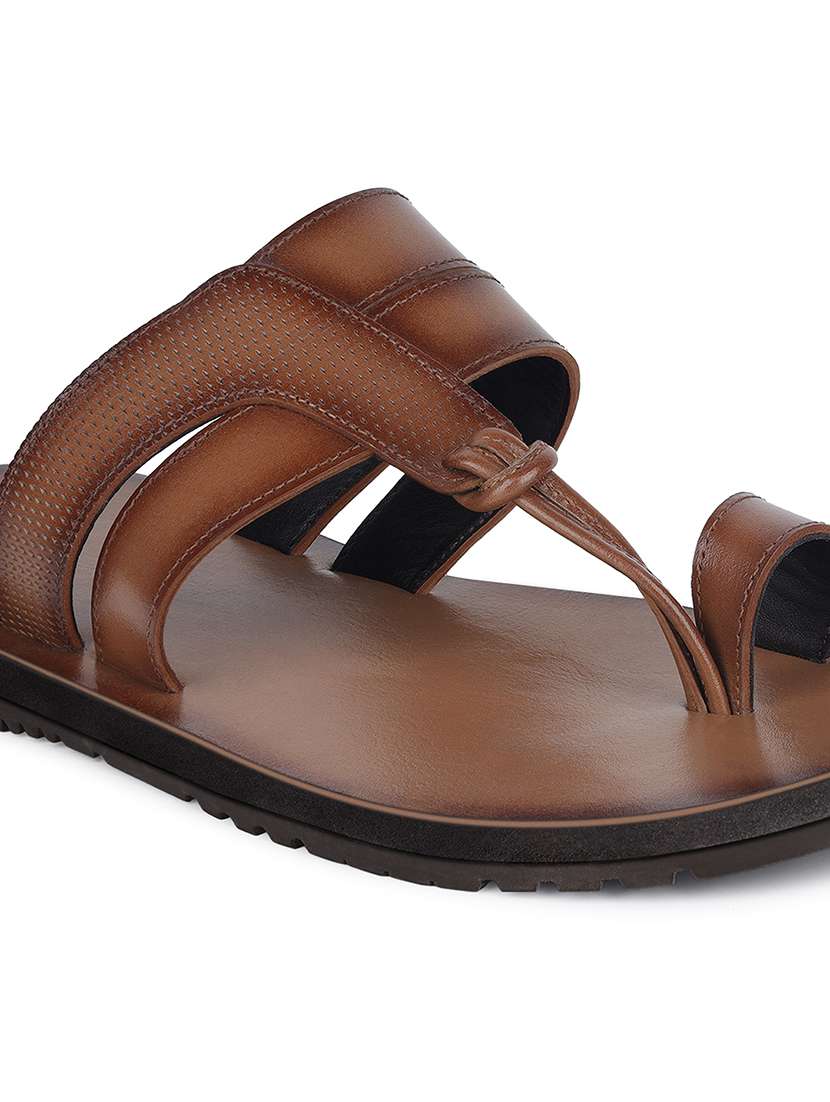 men solid one toe sandal - 21748479 -  Standard Image - 3