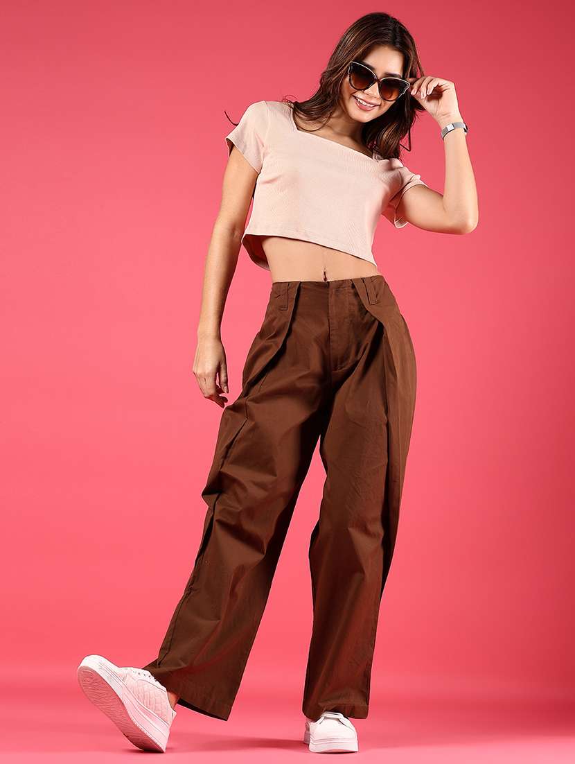 women beige solid sqaure neck crop top - 21750047 -  Standard Image - 5