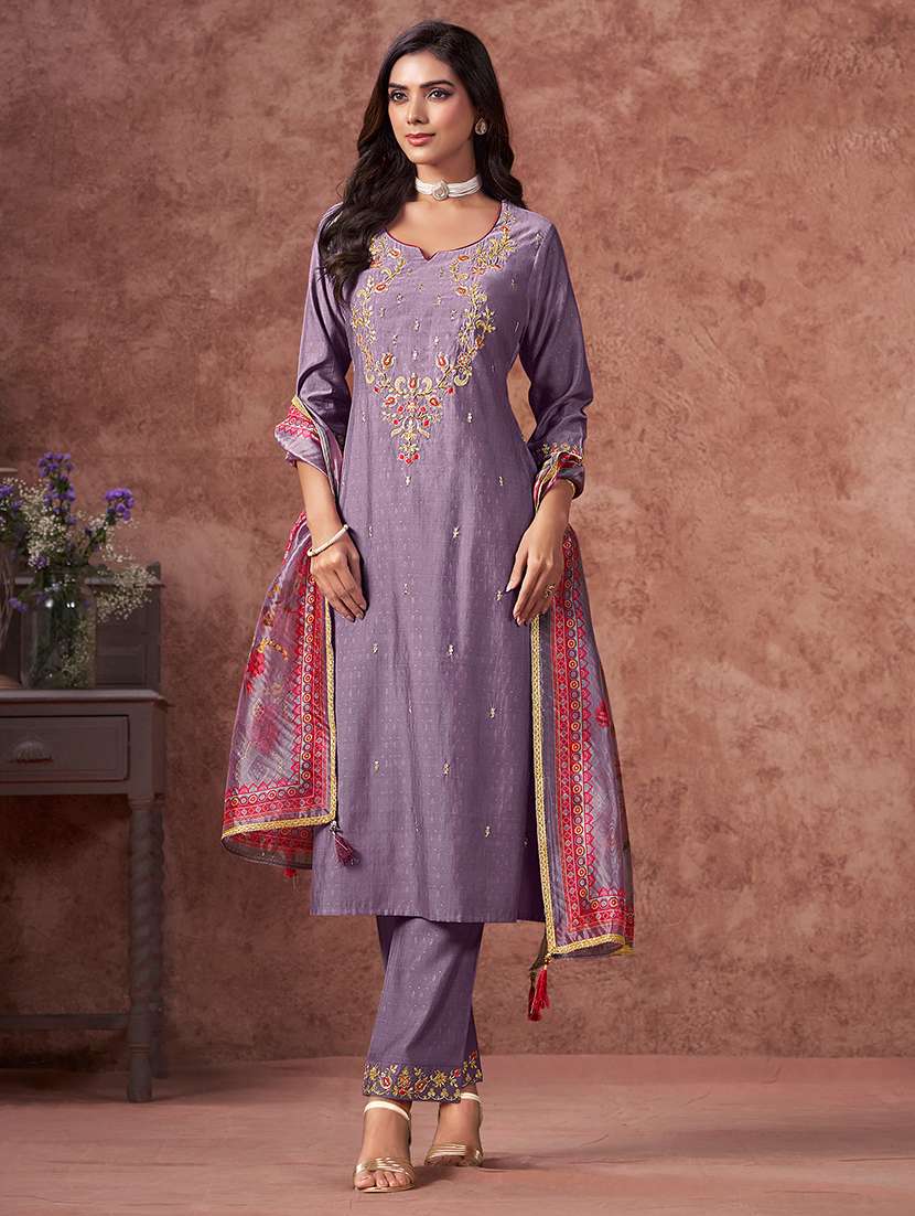 women three quarter sleeve kurta pant with dupatta set - 21750337 -  Zoom Image - 0