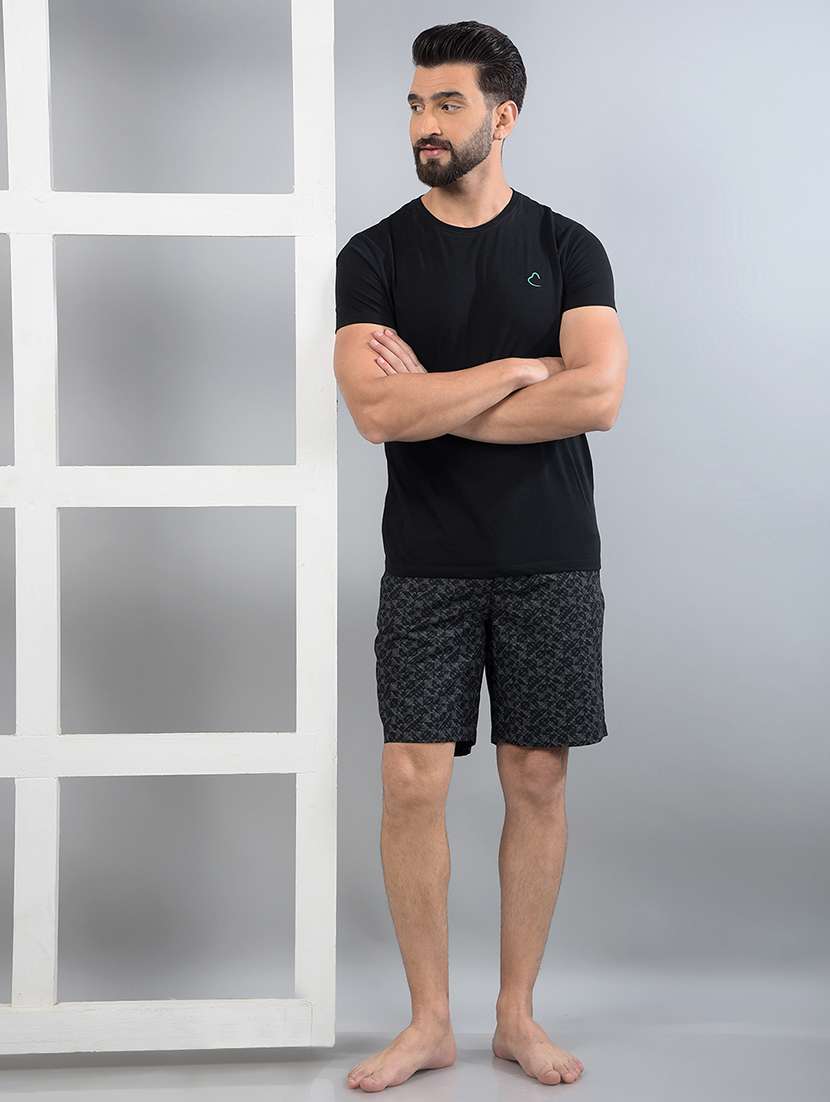 men printed mid rise bermuda shorts - 21750646 -  Standard Image - 5