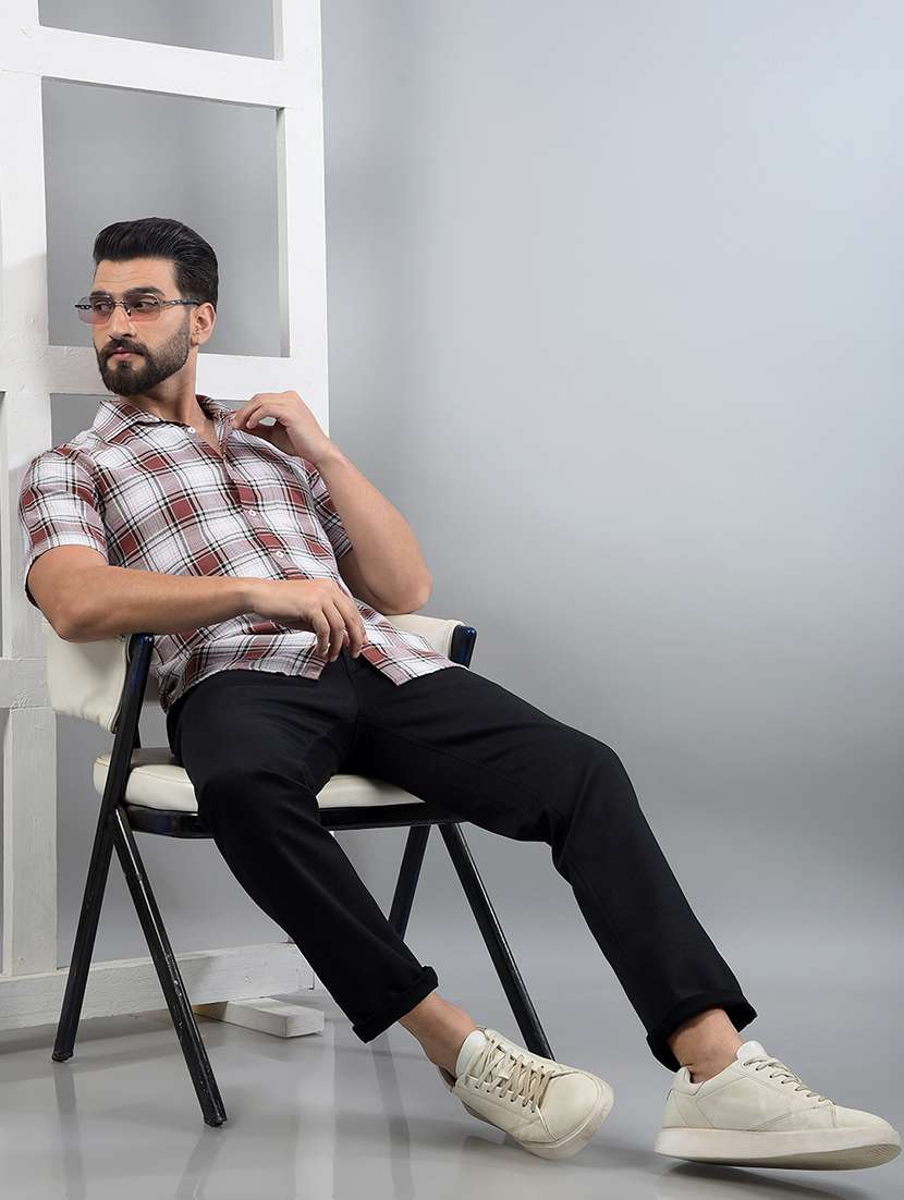 men solid mid rise chinos trouser - 21750672 - Standard Image - 5