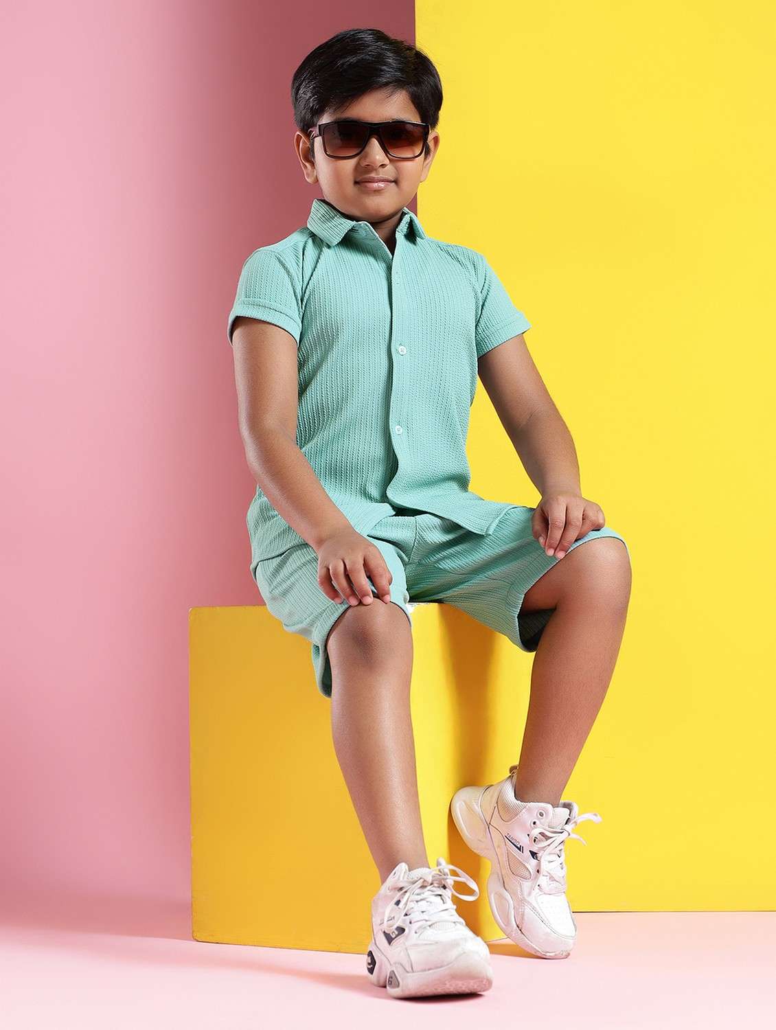 boys printed short sleeves shirt and shorts set - 21750875 -  Standard Image - 3