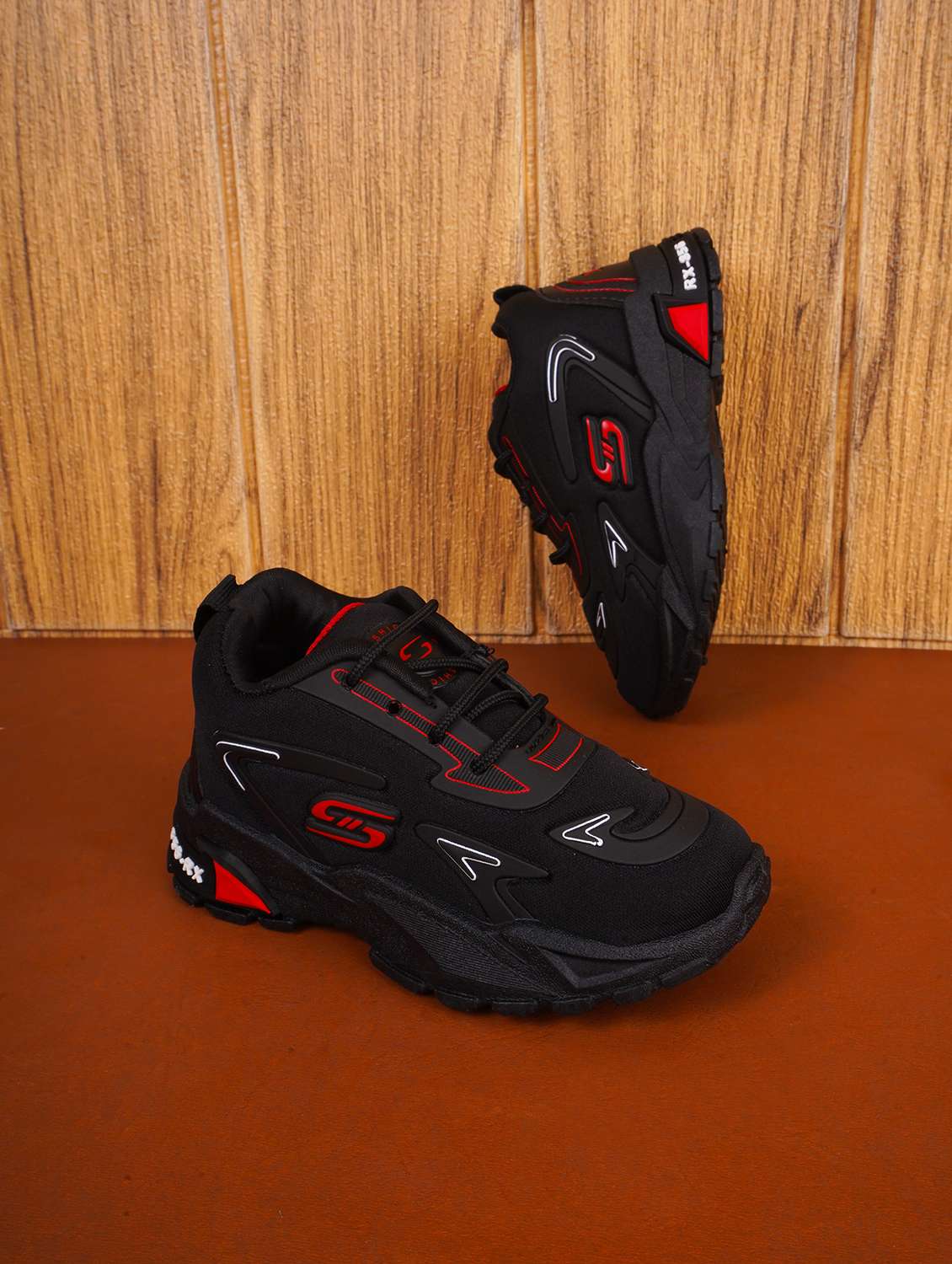 boys lace up sport shoes