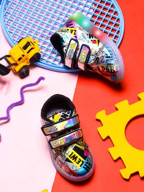 boys velcro led light-up sneaker - 21750910 -  Standard Image - 0