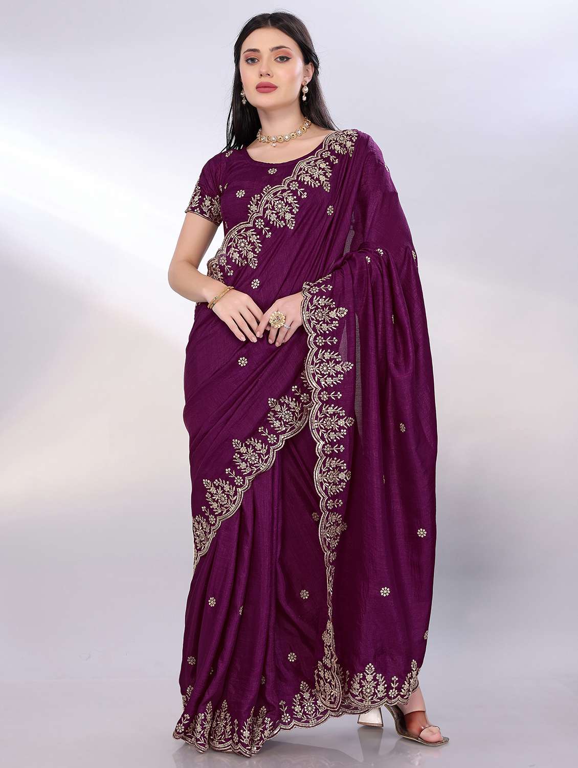women purple embroidered saree with blouse - 21753225 - Zoom Image - 0