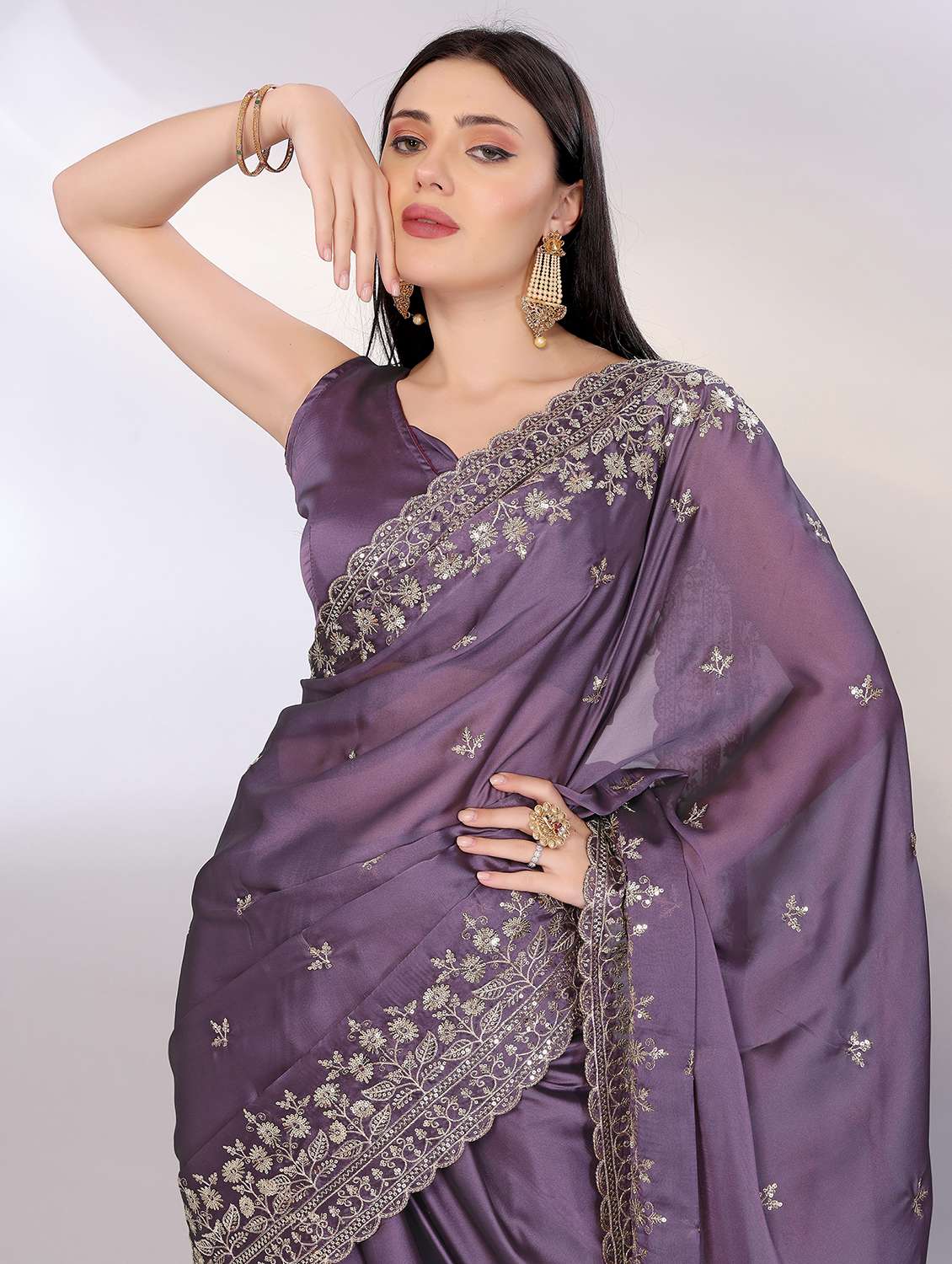 women solid with work embroidered saree with blouse - 21753242 -  Standard Image - 3