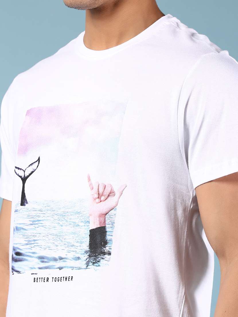 men front print round neck regular fit t-shirt - 21753370 -  Standard Image - 3