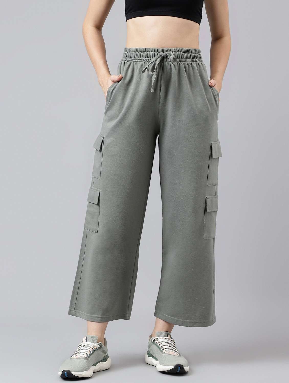 women solid relaxed fit mid rise cargo - 21762255 - Zoom Image - 0