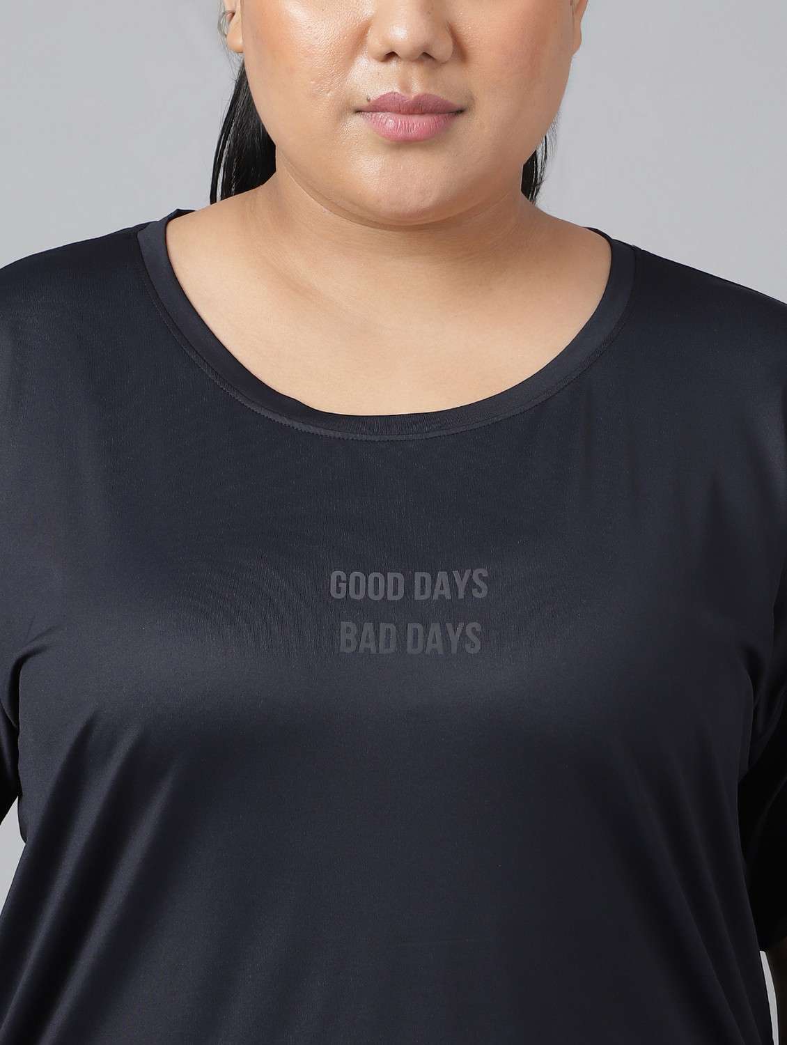 women black typographic round neck t-shirt - 21762449 -  Standard Image - 5