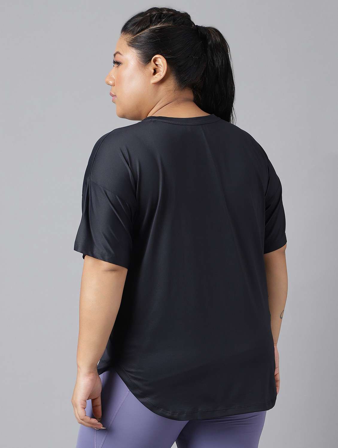 women black typographic round neck t-shirt - 21762460 -  Standard Image - 3