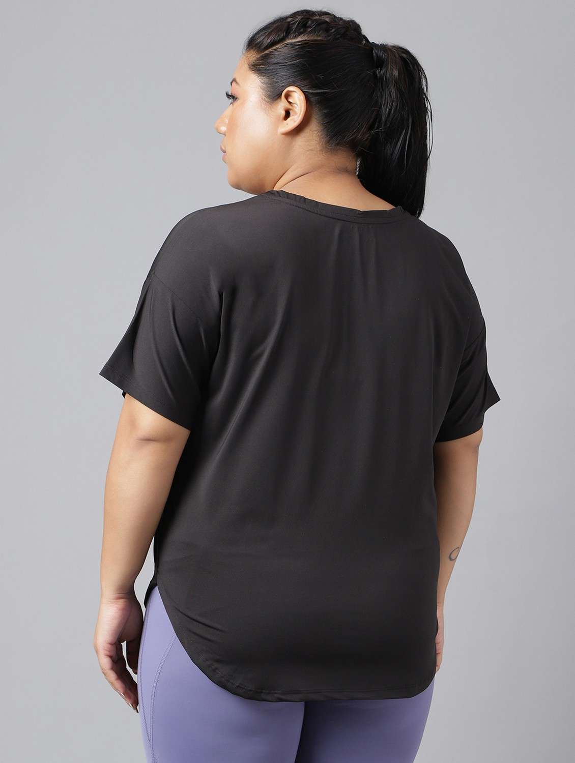 women black typographic round neck t-shirt - 21762468 -  Standard Image - 3