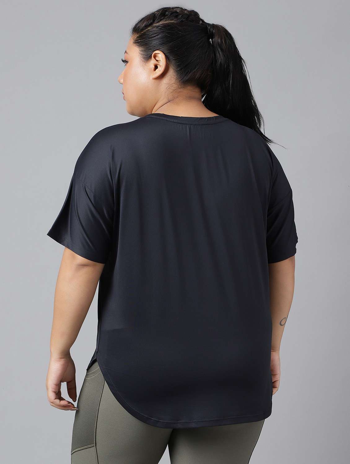 women black typographic round neck t-shirt - 21762472 -  Standard Image - 3