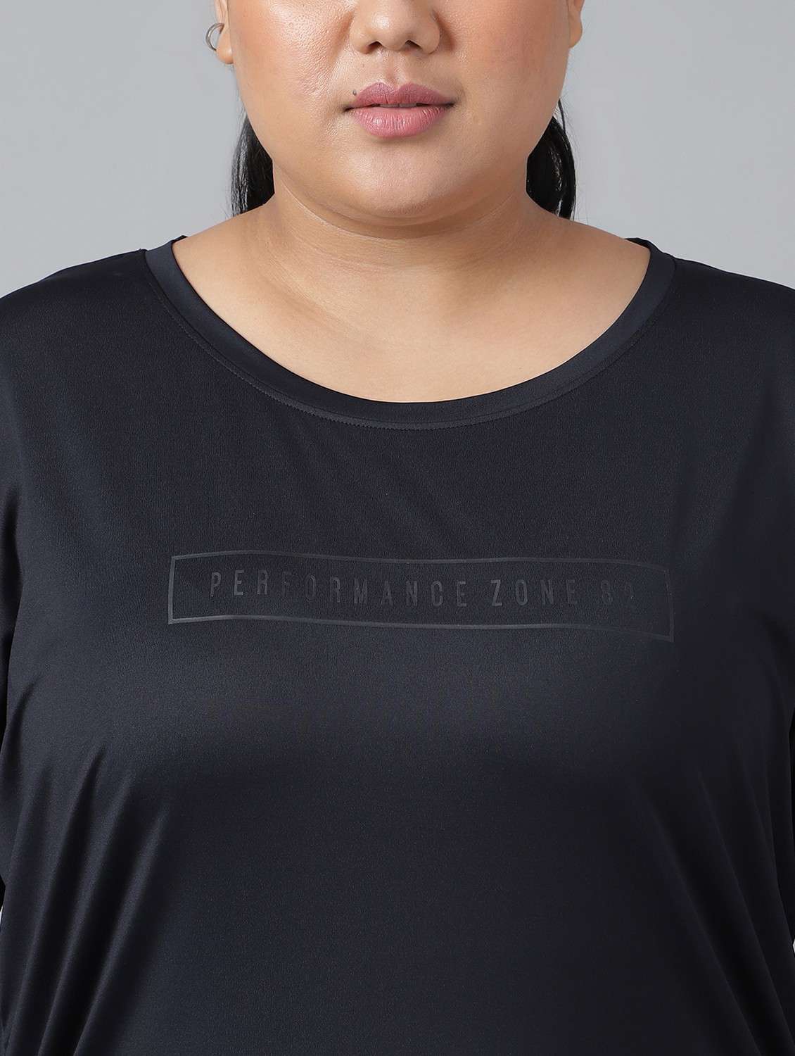 women black typographic round neck t-shirt - 21762475 -  Standard Image - 5