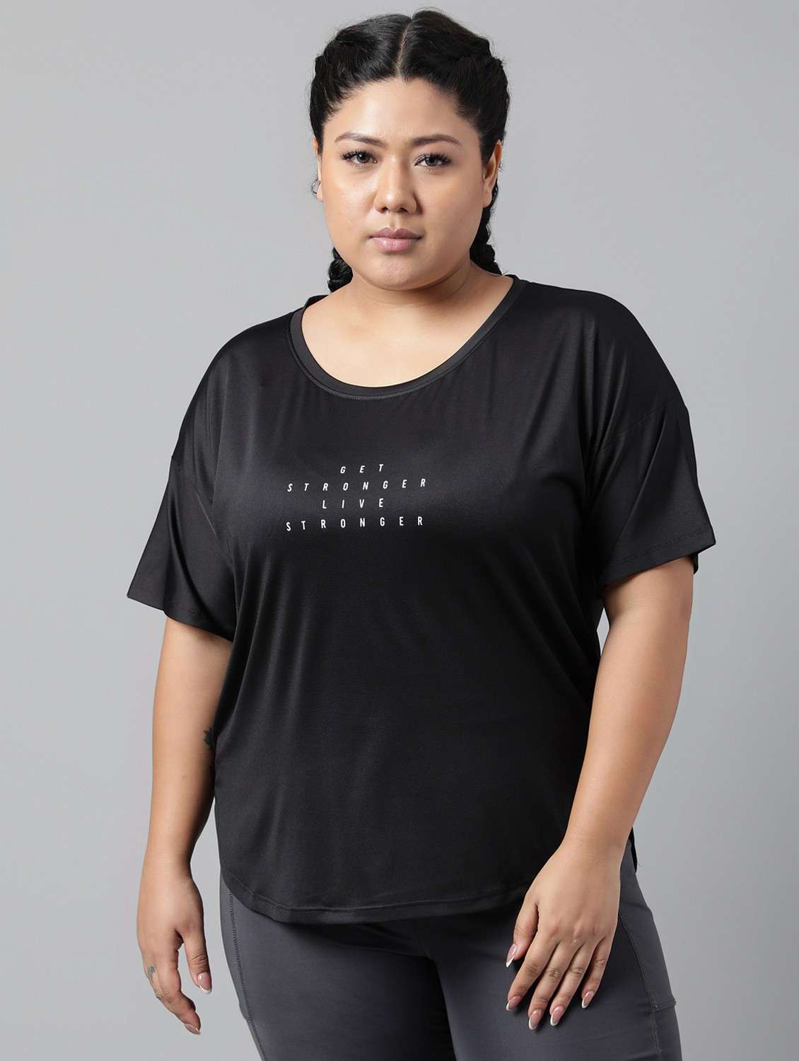 women black typographic round neck t-shirt
