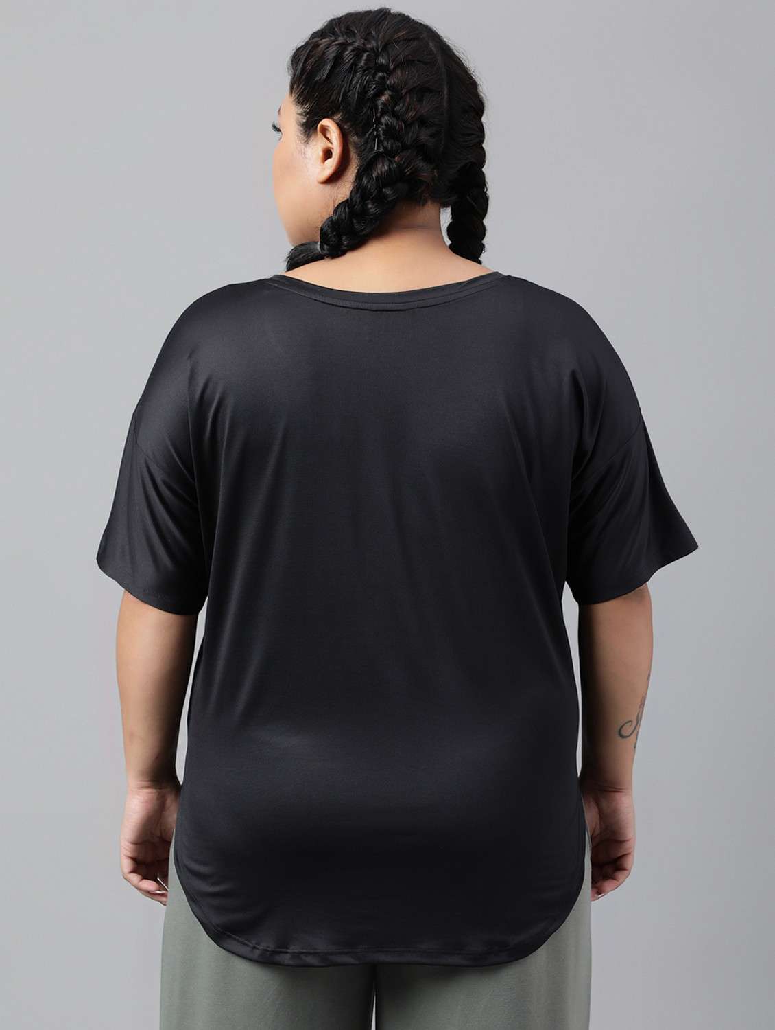 women black typographic round neck t-shirt - 21762521 -  Standard Image - 3