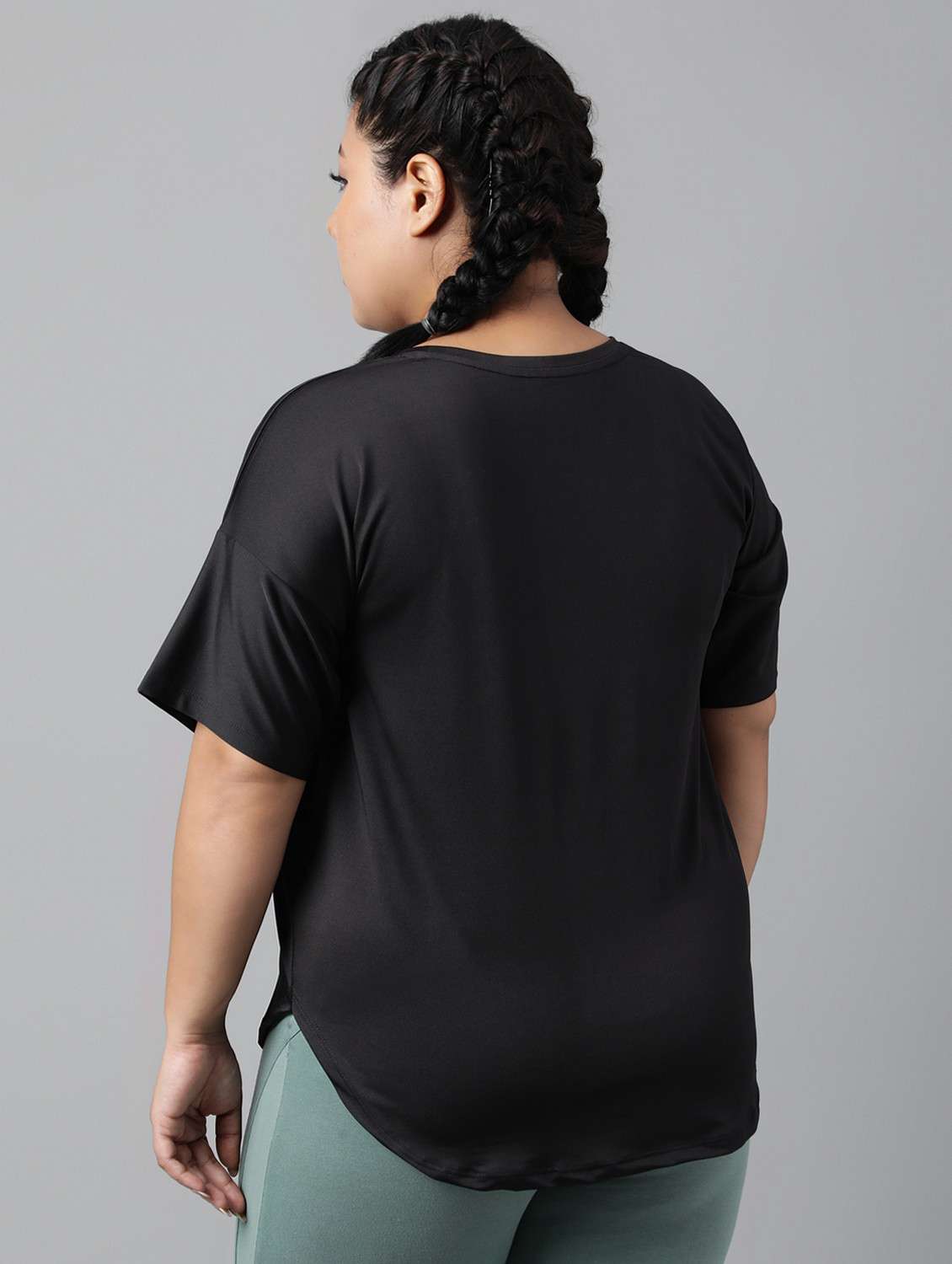 women black typographic round neck t-shirt - 21762522 -  Standard Image - 3