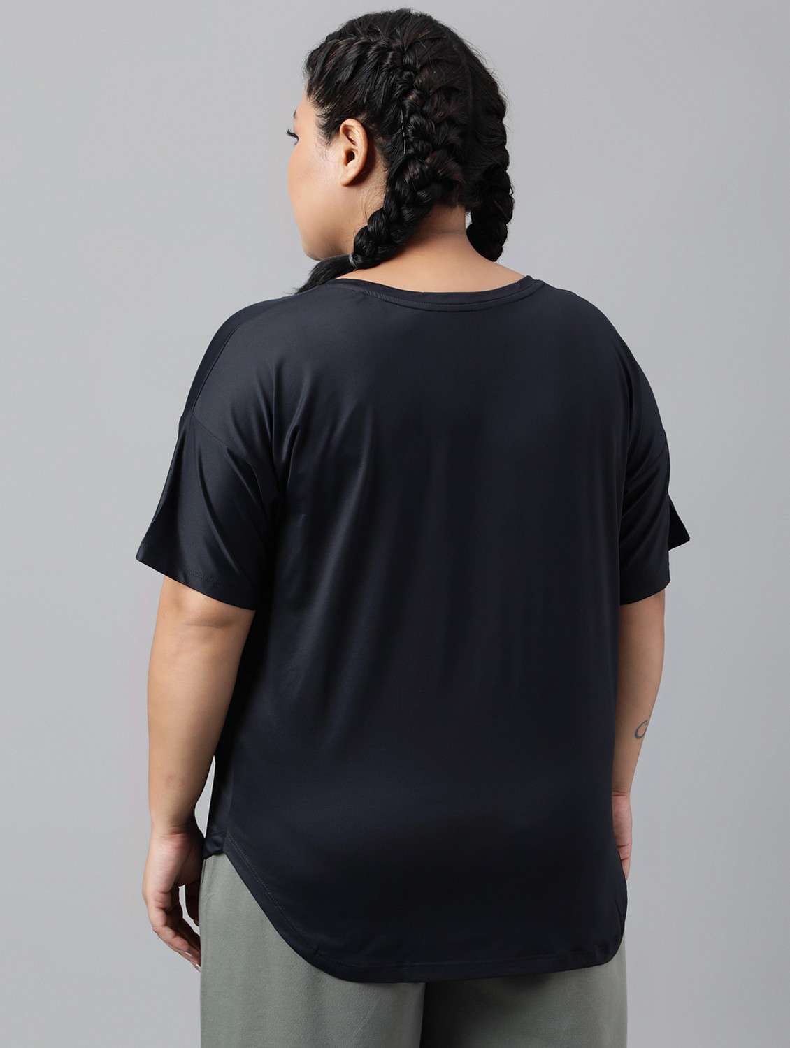 women black typographic round neck t-shirt - 21762526 -  Standard Image - 3