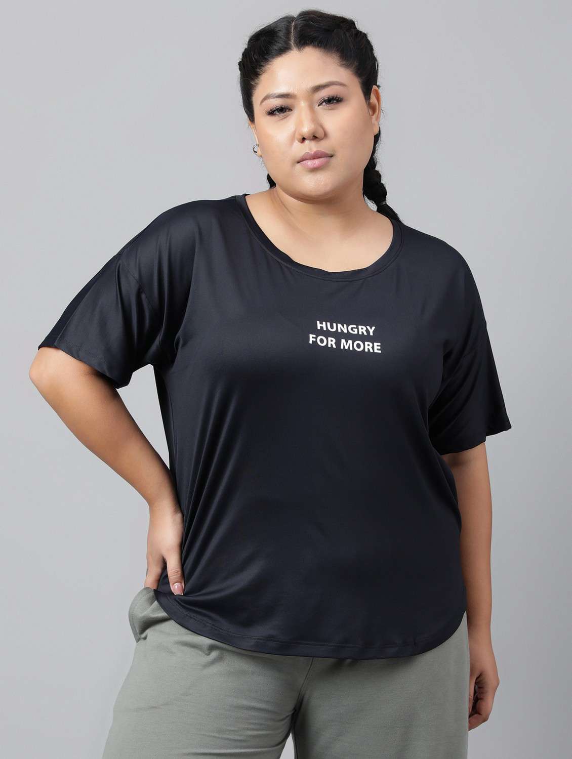 women black typographic round neck t-shirt