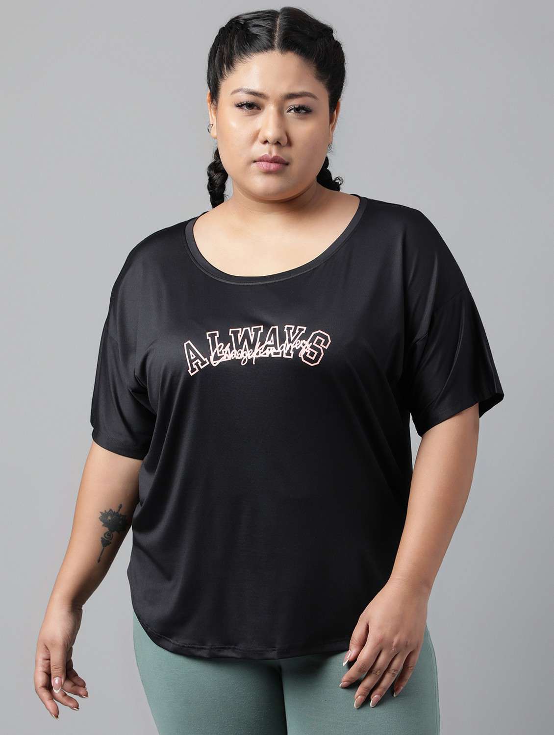 women black typographic round neck t-shirt