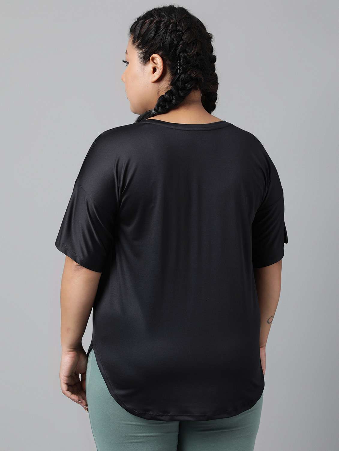 women black typographic round neck t-shirt - 21762547 -  Standard Image - 3