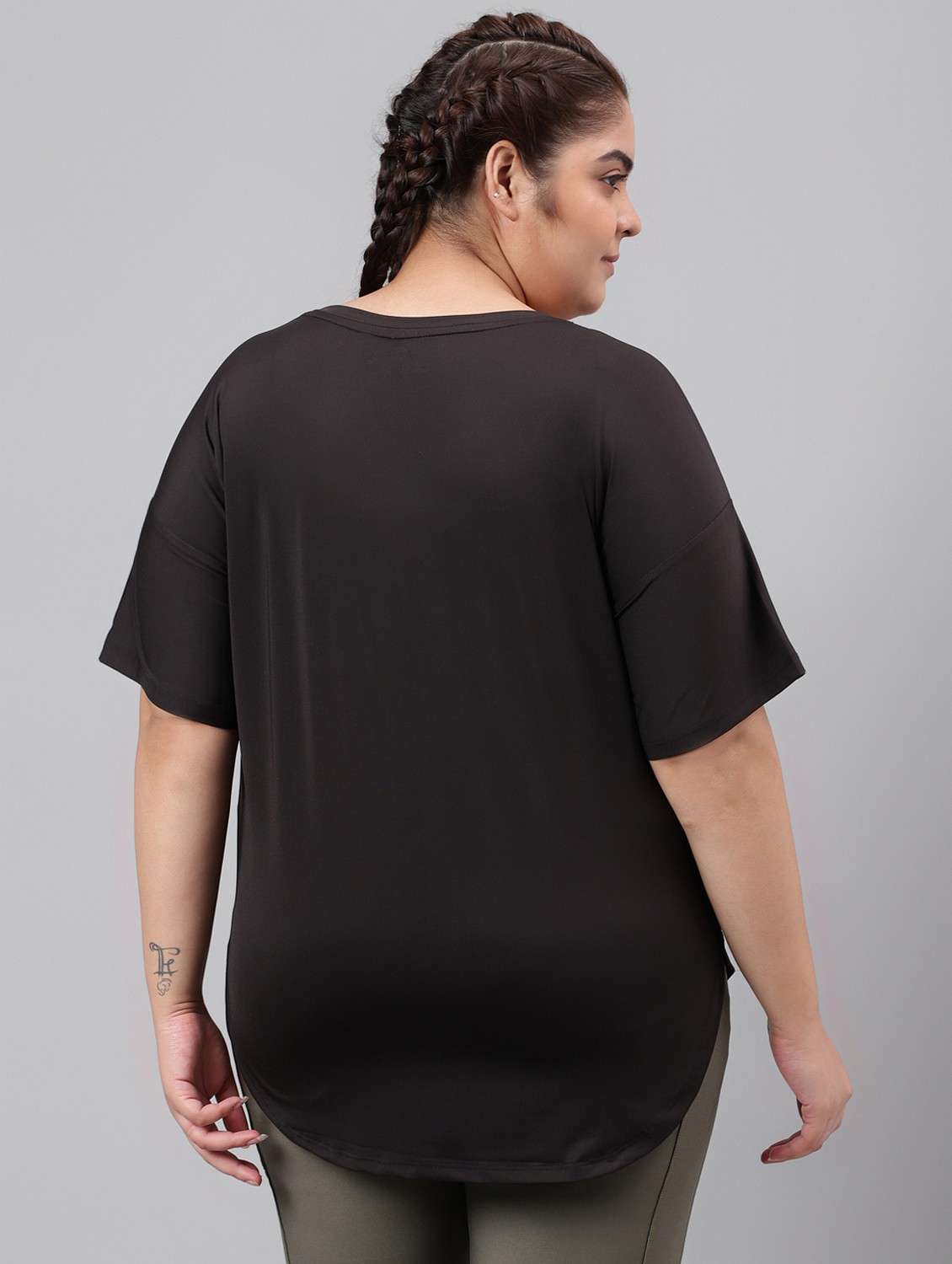 women black typographic round neck t-shirt - 21762551 -  Standard Image - 3