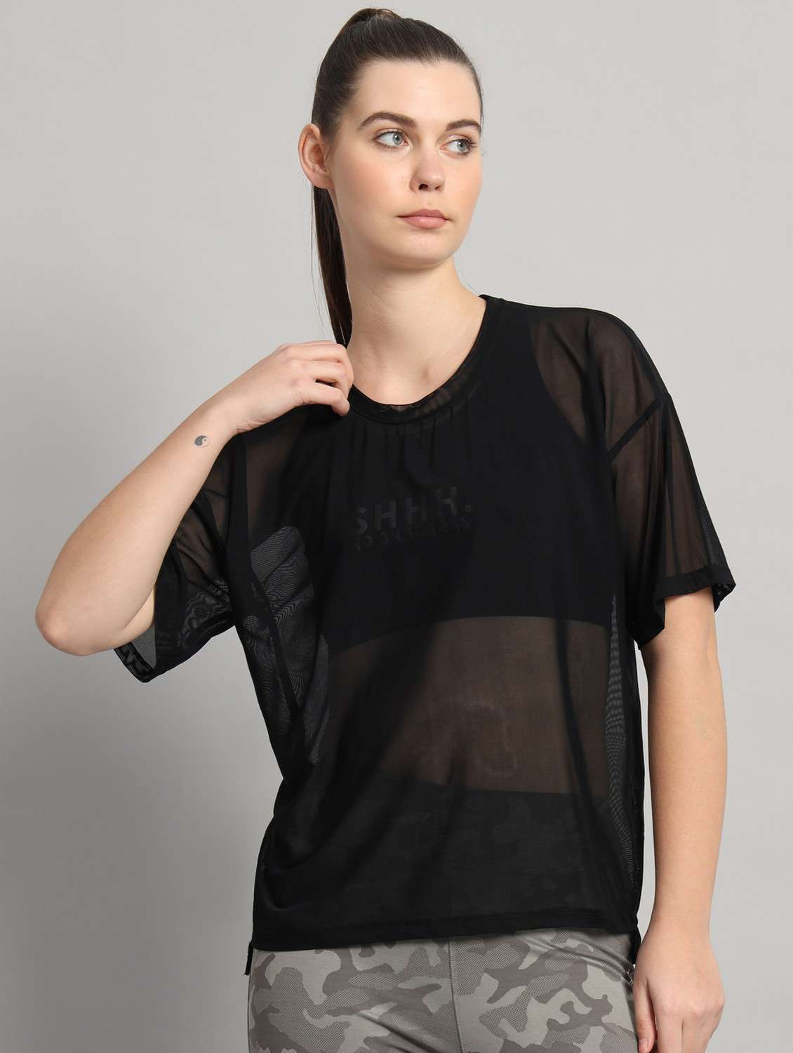 women black typographic round neck t-shirt