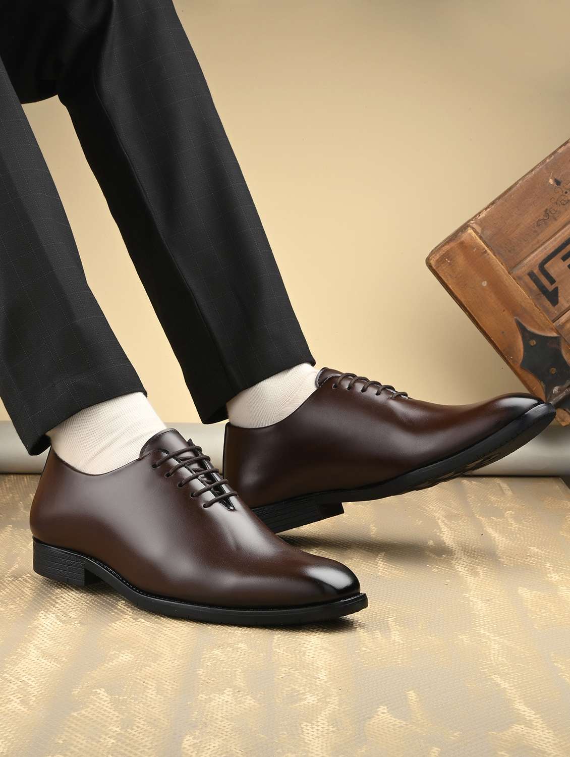 men brown lace-up oxford - 21763323 - Standard Image - 3