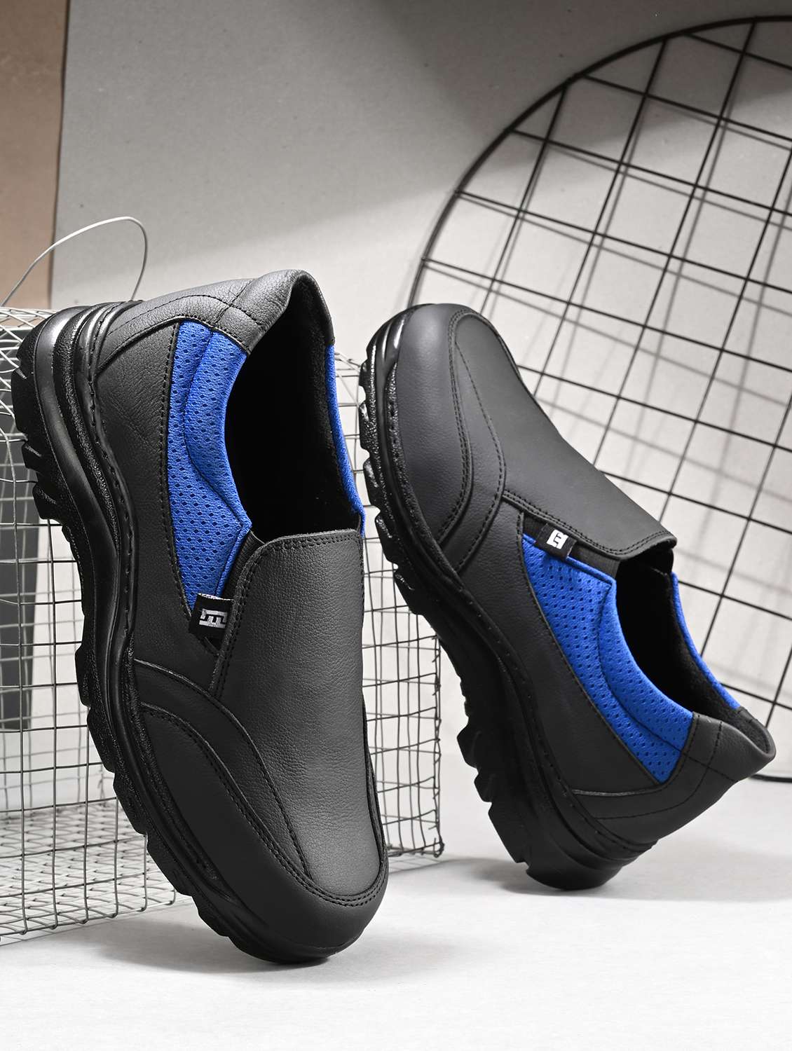 men black slip on casual shoes - 21763345 -  Zoom Image - 0