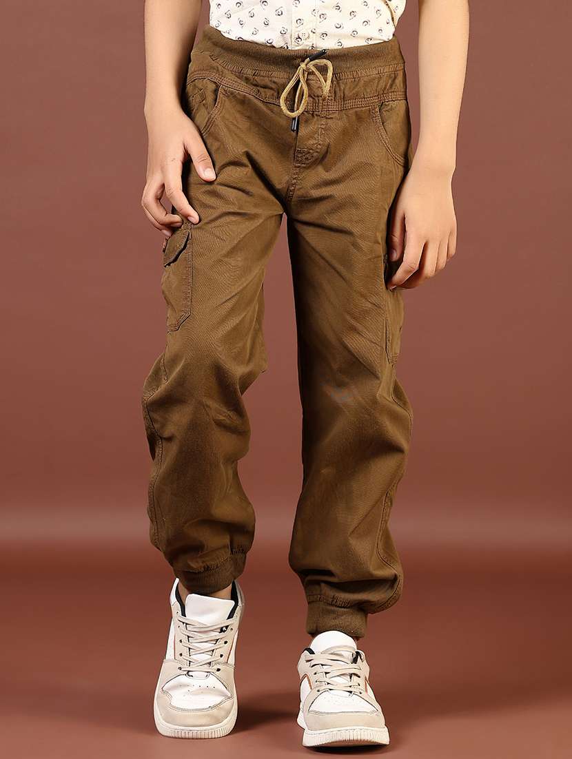 men solid mid rise relaxed fit cargo
